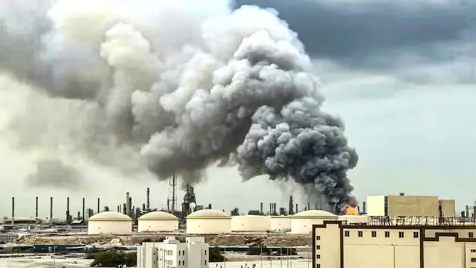 Explosions and missile alerts reported as Israel–Iran war tensions escalate